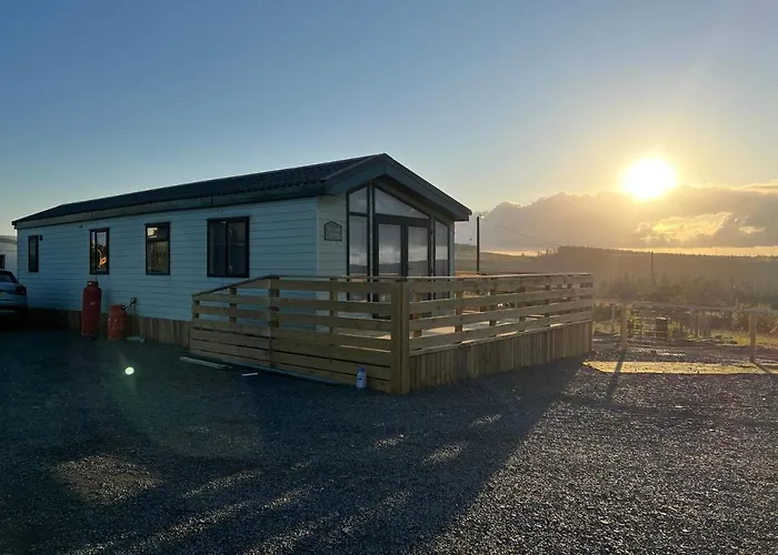 Maneight Luxury Lodge With Hot Tub