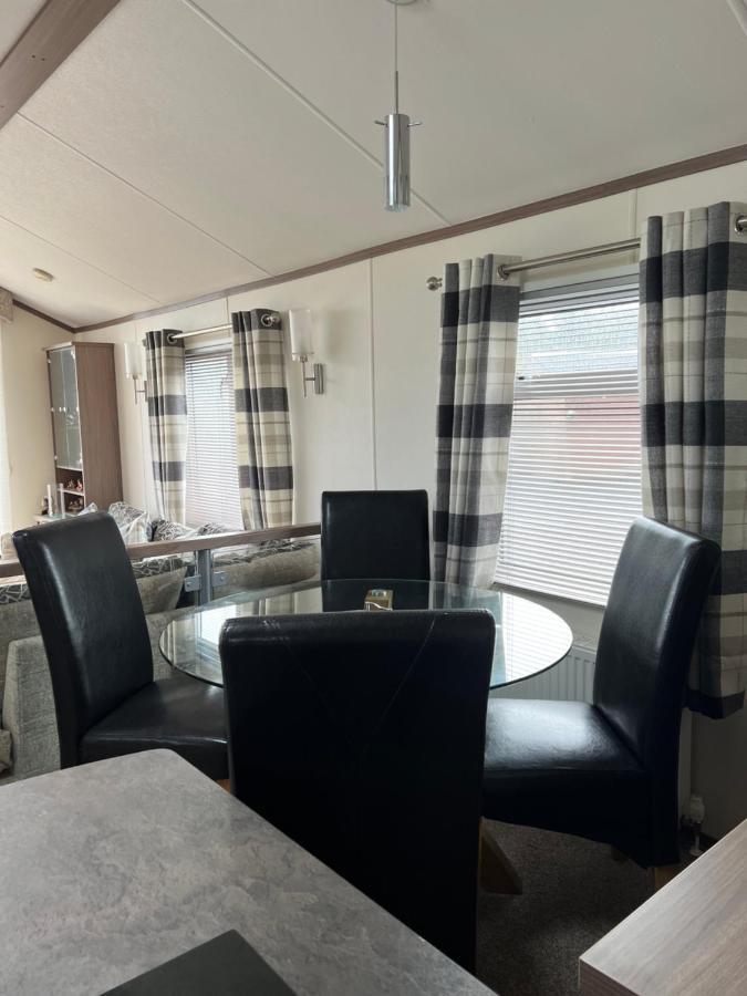 Maneight Luxury With Hot Tub